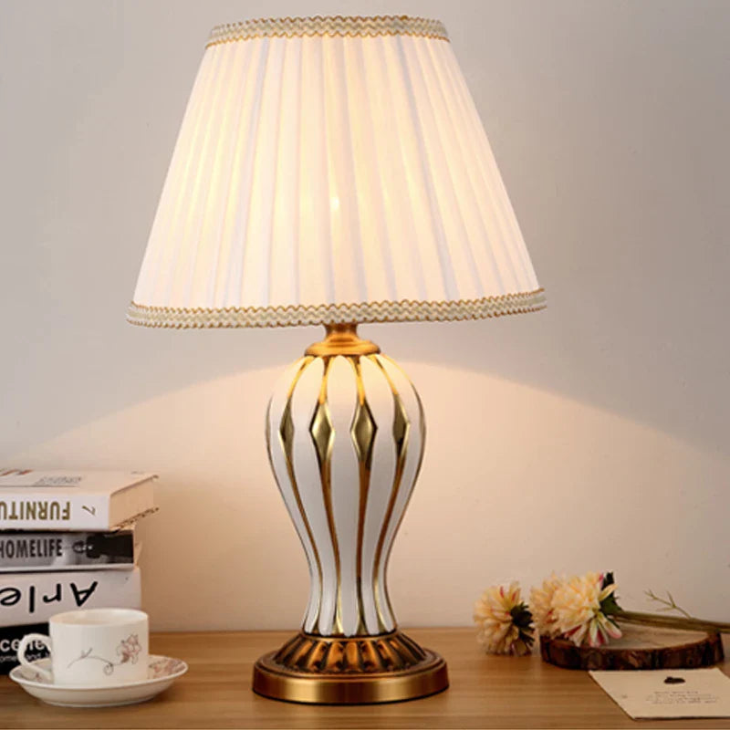 AmericanaGlow - Starožitná stolová lampa