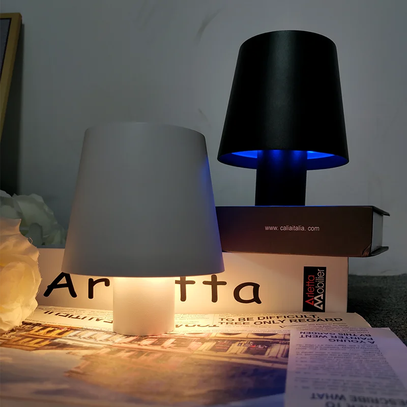 VinoFlex - Kreatívna stolová lampa na fľašu vína