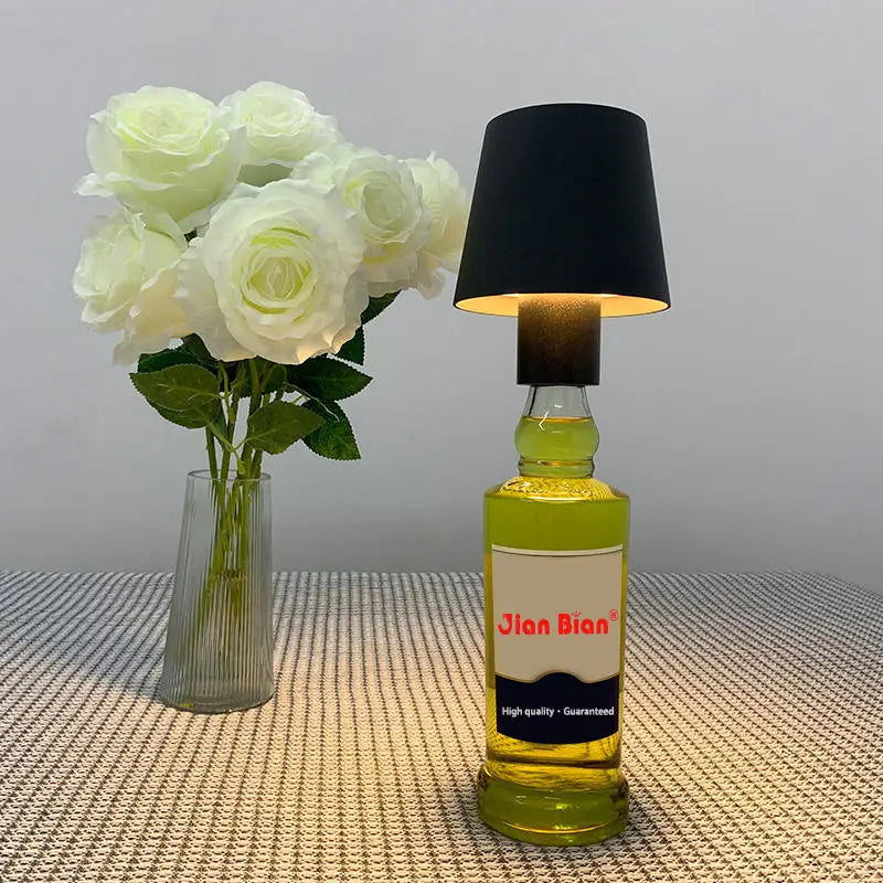 VinoFlex - Kreatívna stolová lampa na fľašu vína
