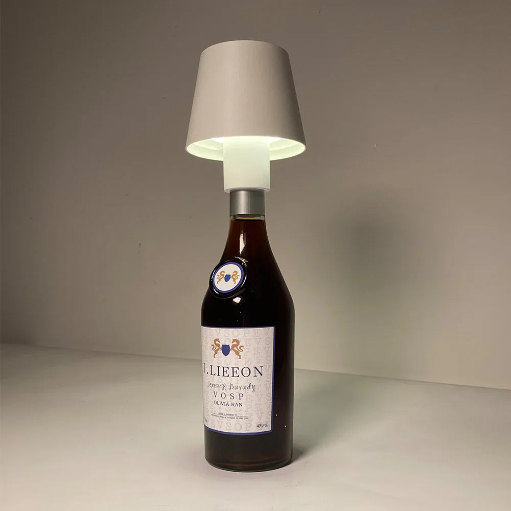 VinoFlex - Kreatívna stolová lampa na fľašu vína