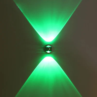 PrismBeam - LED nástenné svietidlo z krištáľu