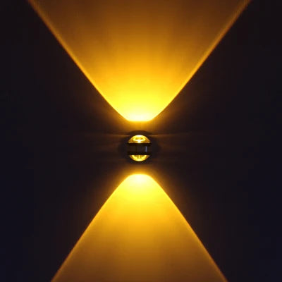 PrismBeam - LED nástenné svietidlo z krištáľu