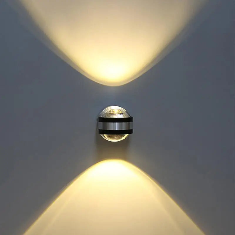 PrismBeam - LED nástenné svietidlo z krištáľu