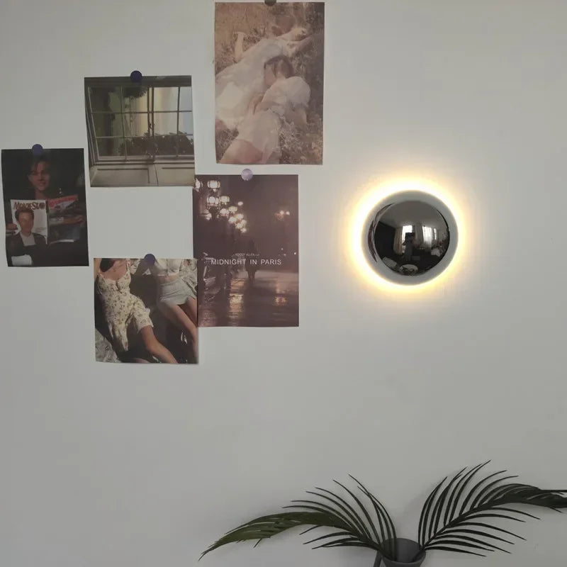 CoilGlow - Kovová guľová lampa