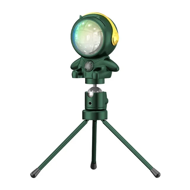 MiniAura - Lampa astronauta pri západe slnka