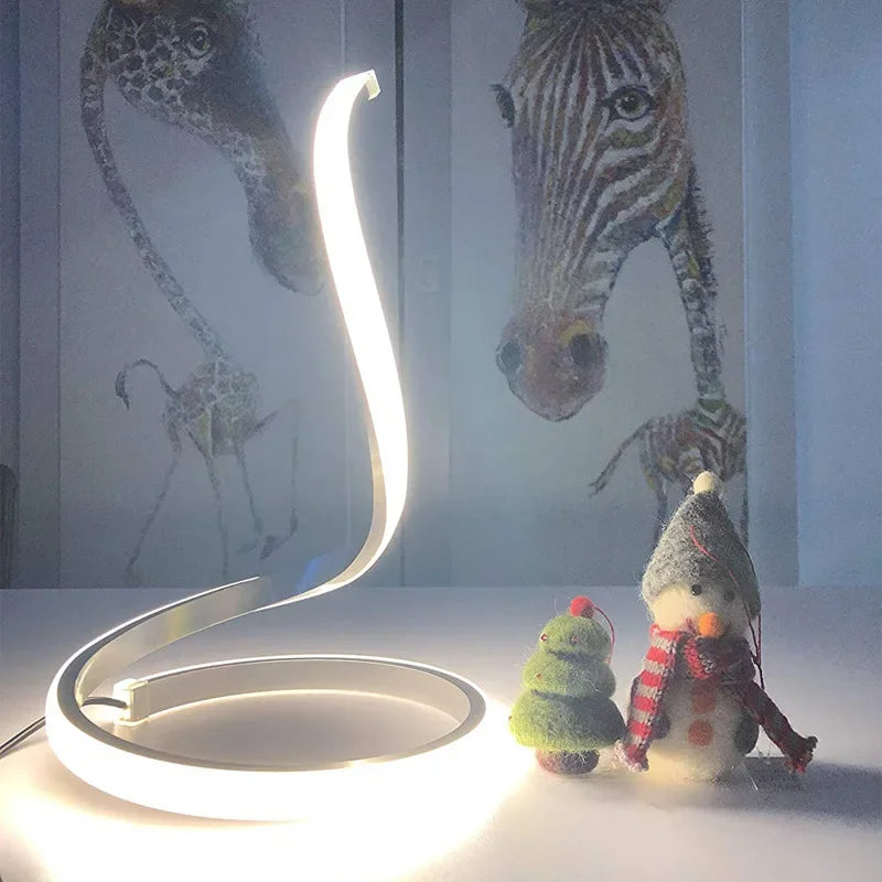 ScaledGlow - Stolné lampy s hadím odtieňom