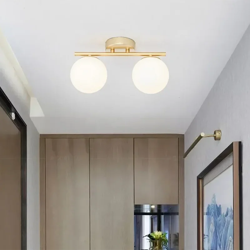 NordicOrb - Biela guľová lampa