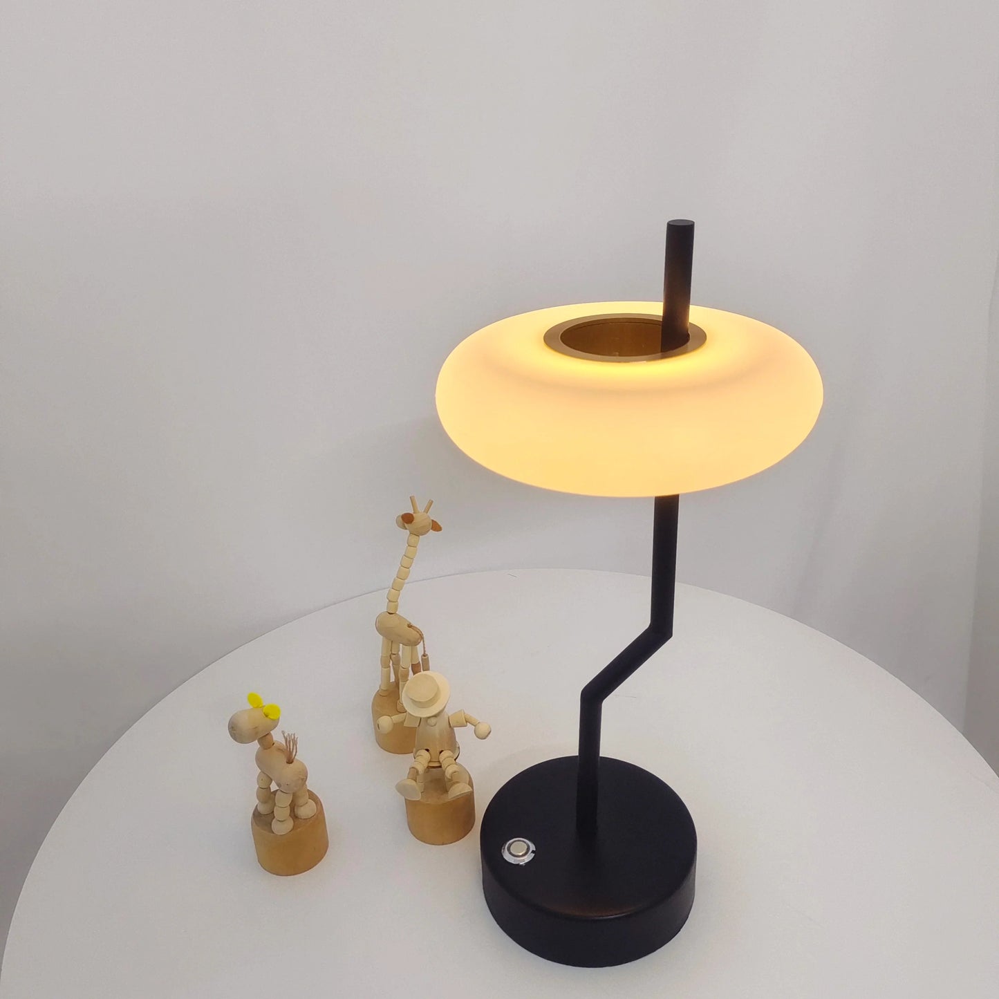 SwayGlow - Nepravidelná rotujúca moderná lampa