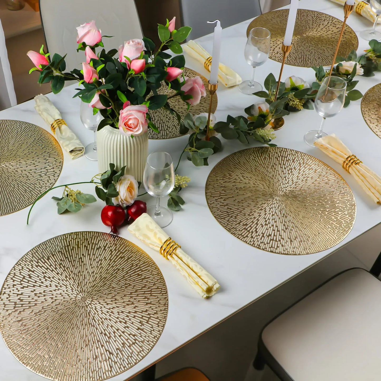 LuxuriousDining - Metalické okrúhle podložky
