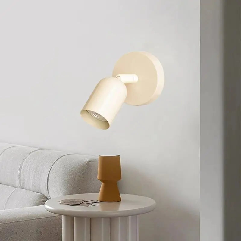 Severské minimalistické nástenné svietidlo