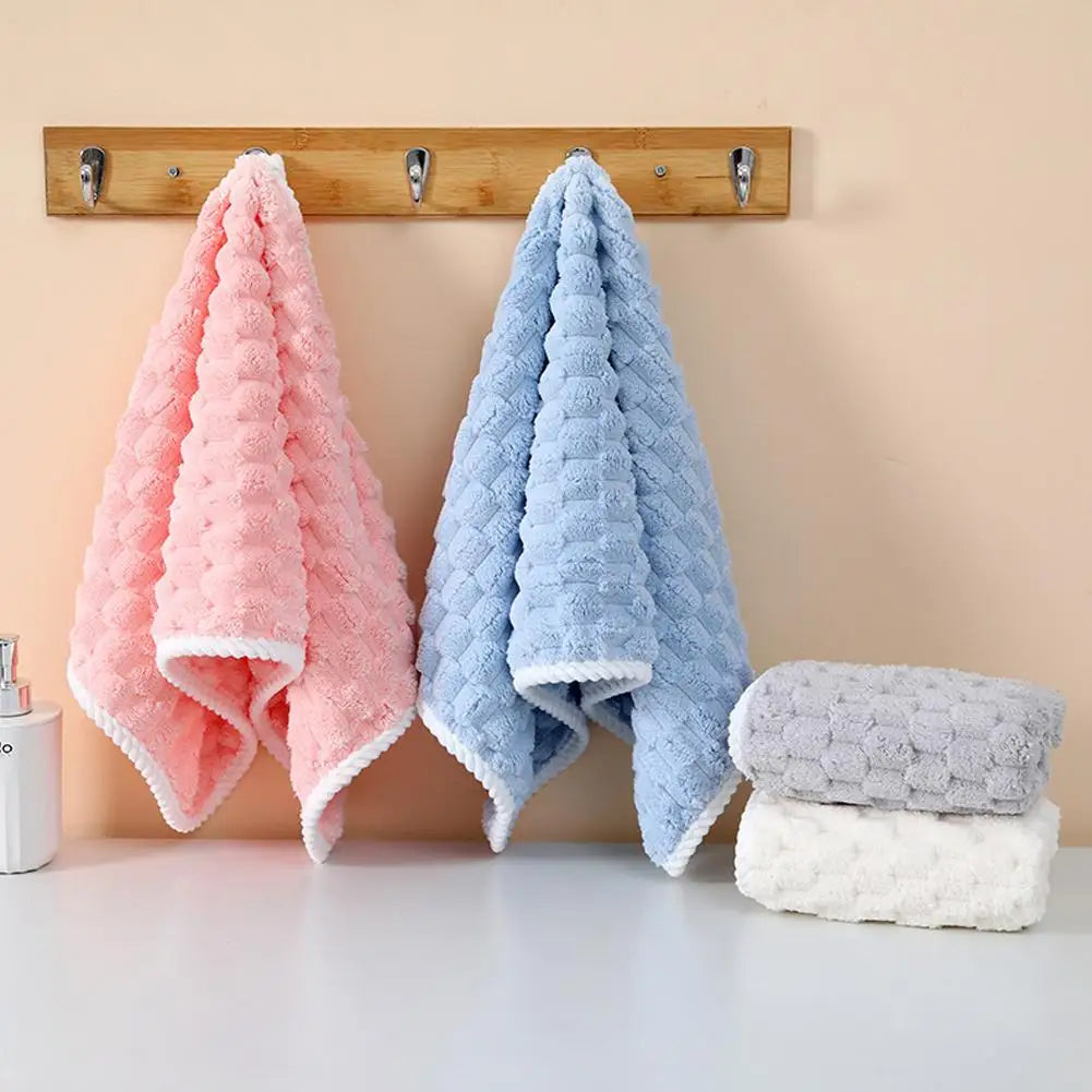 PlushDry | Mäkký koralový zamatový uterák na použitie v domácnosti