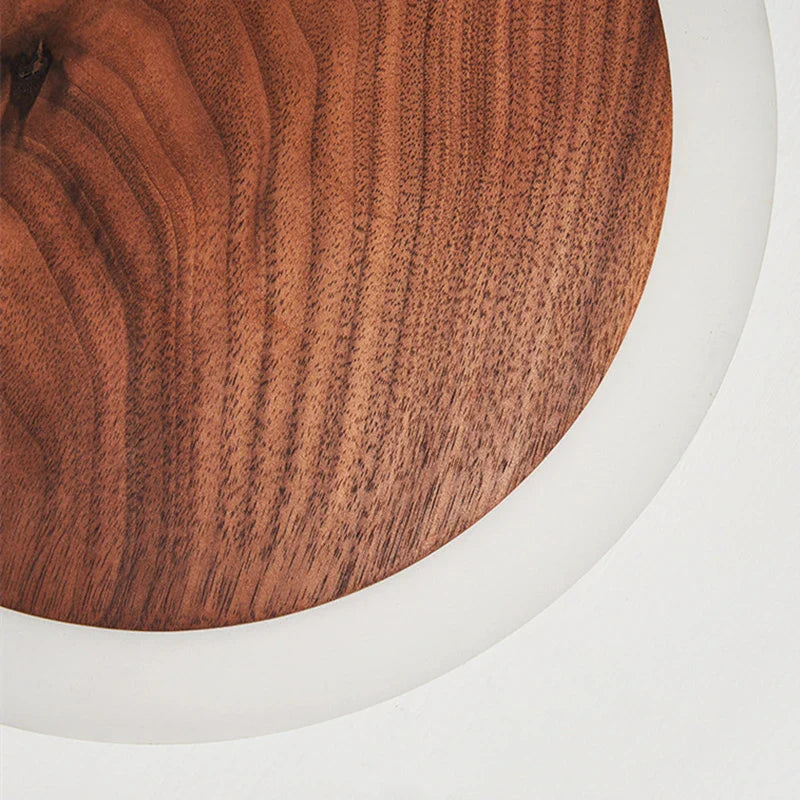 SolidWood - Orechová lampa Aura