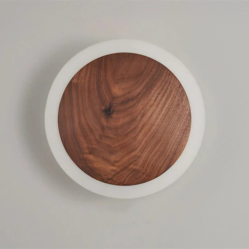 SolidWood - Orechová lampa Aura