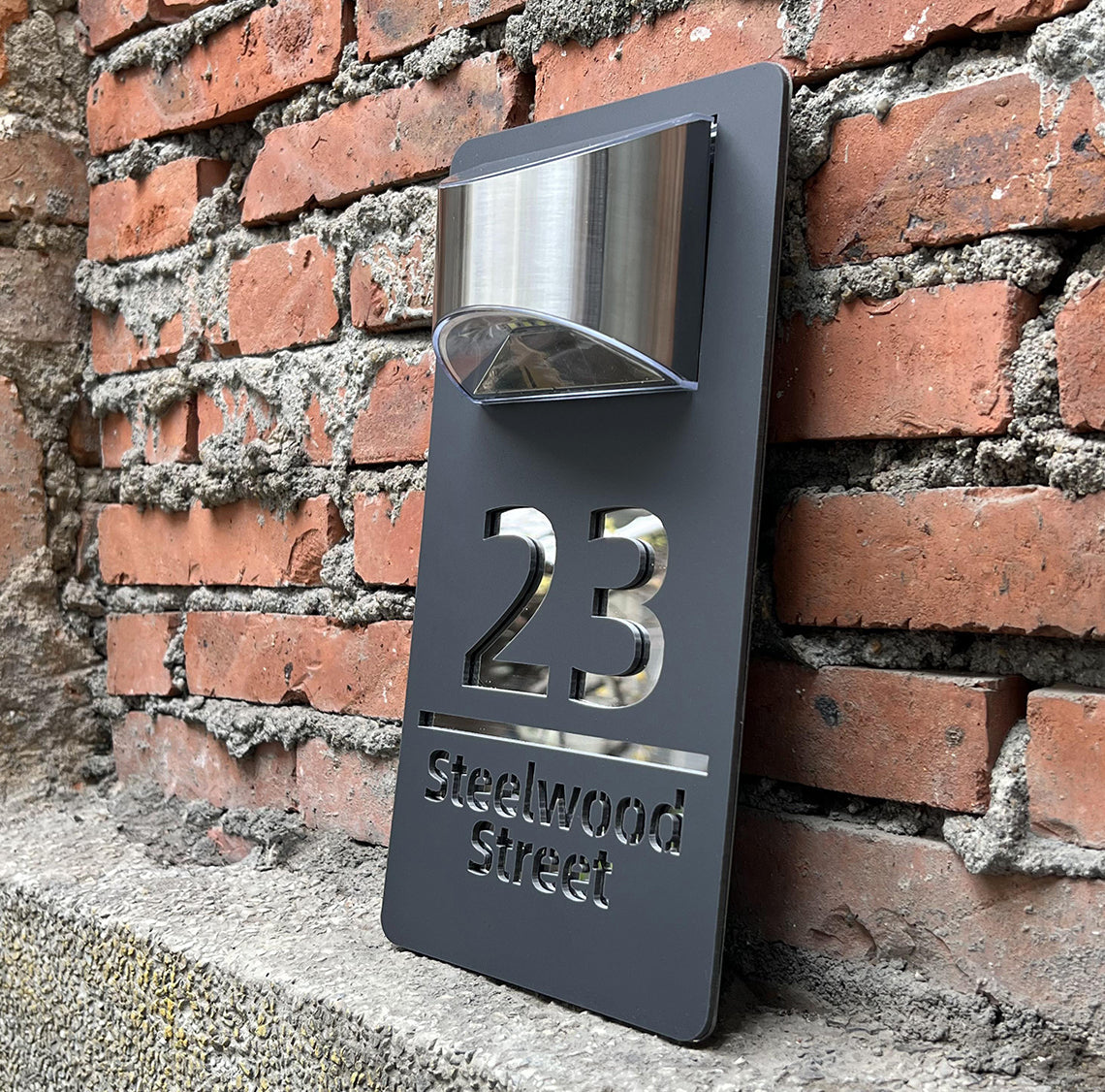 Personalizované solárne LED svetlo číslo domu Sign