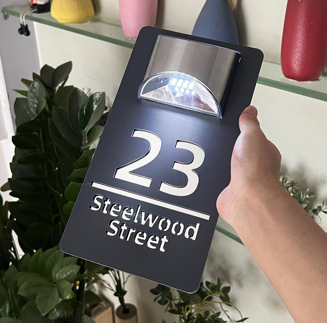 Personalizované solárne LED svetlo číslo domu Sign