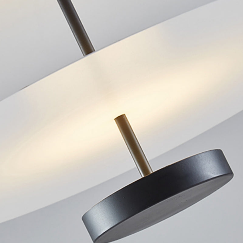 Minimalistické okrúhle závesné svetlo