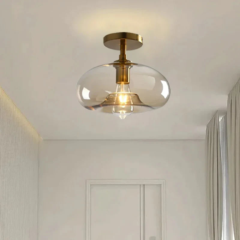 Moderná sklenená závesná lampa