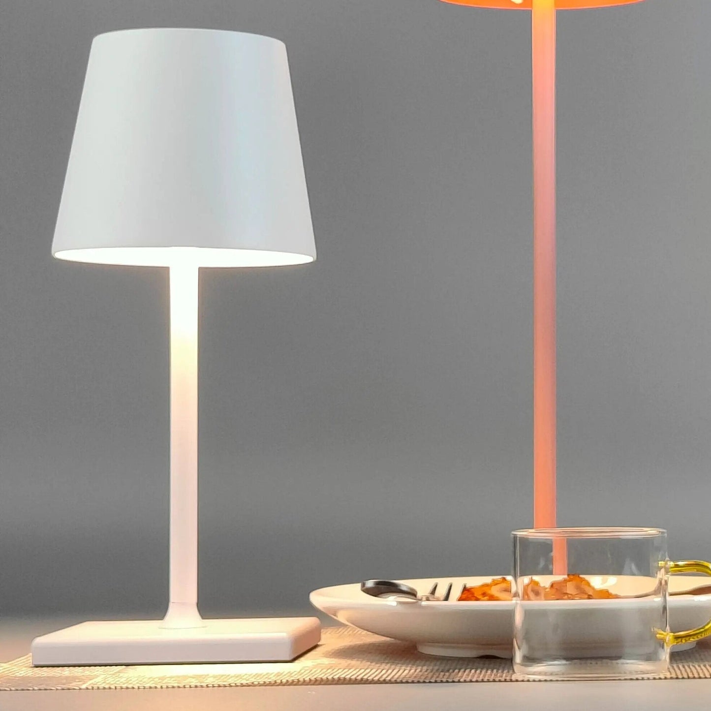Miniatúra - Mini stolová lampa