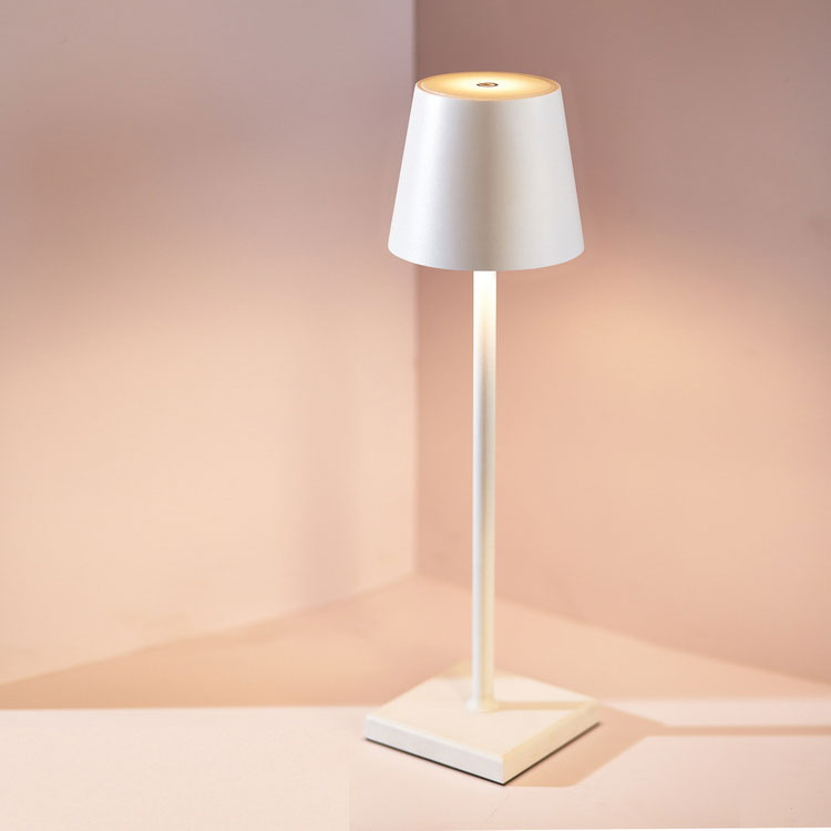 AuraLamp - Minimalistická bezdrôtová lampa