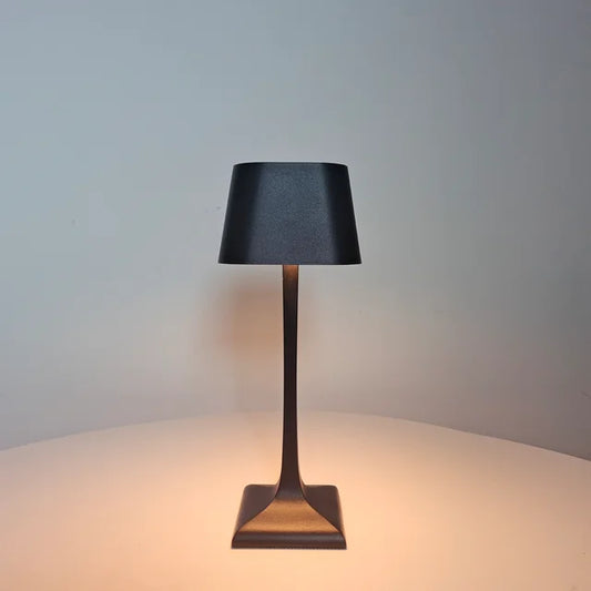 PowerGlow - Štvorcová stolová lampa USB