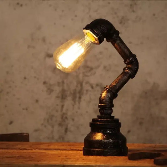 LiquidLuxe - kreatívna železná lampa Waterworks Lighting