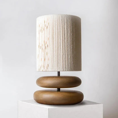 RusticTwine - Stolová lampa z orechového prútia
