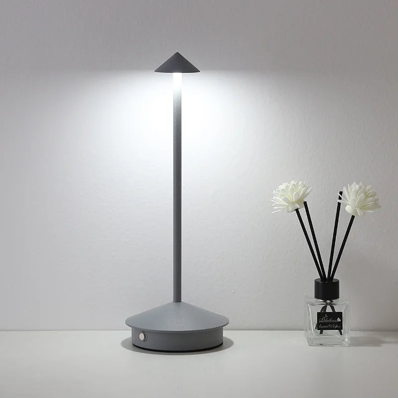 LumiTap - Stolová lampa s dotykovým senzorom