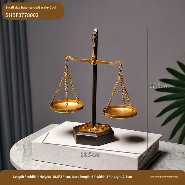 LegalCharm - Elegantné kovové váhy