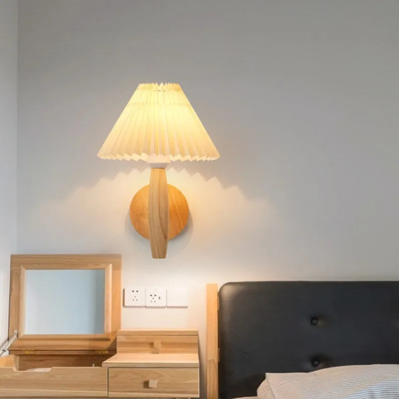 WoodLuxe - Moderné drevené nástenné svietidlo