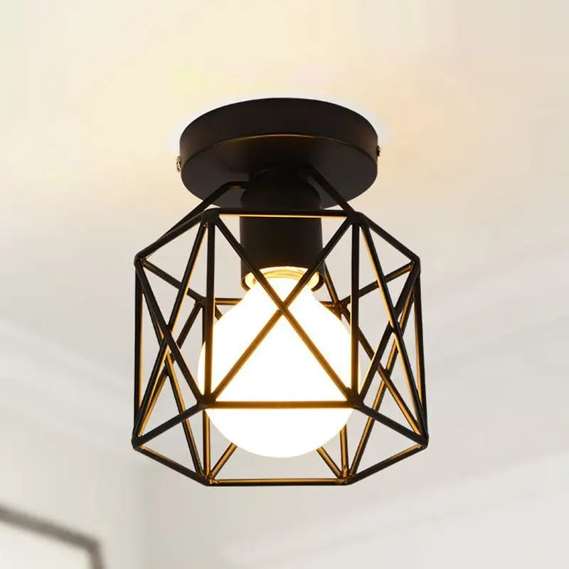 NoirTwist - Čierna kovaná lampa