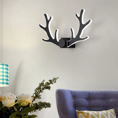 VibrantHorns - Farebná nástenná lampa z parožia