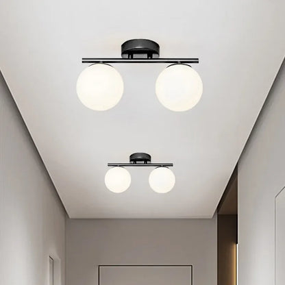 NordicOrb - Biela guľová lampa