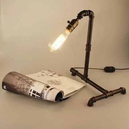 NostalgiaLight - Retro stolová lampa
