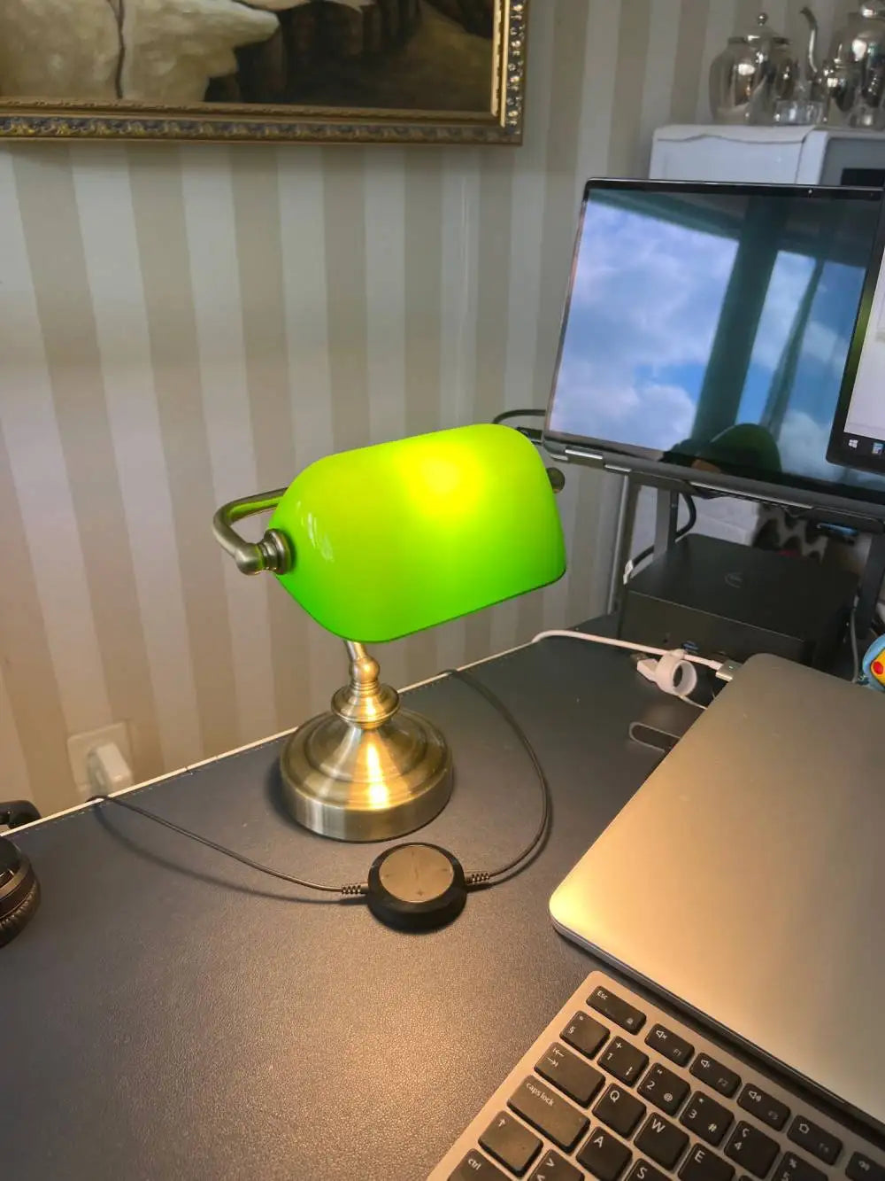 NostalGlow - Retro mini stolná lampa