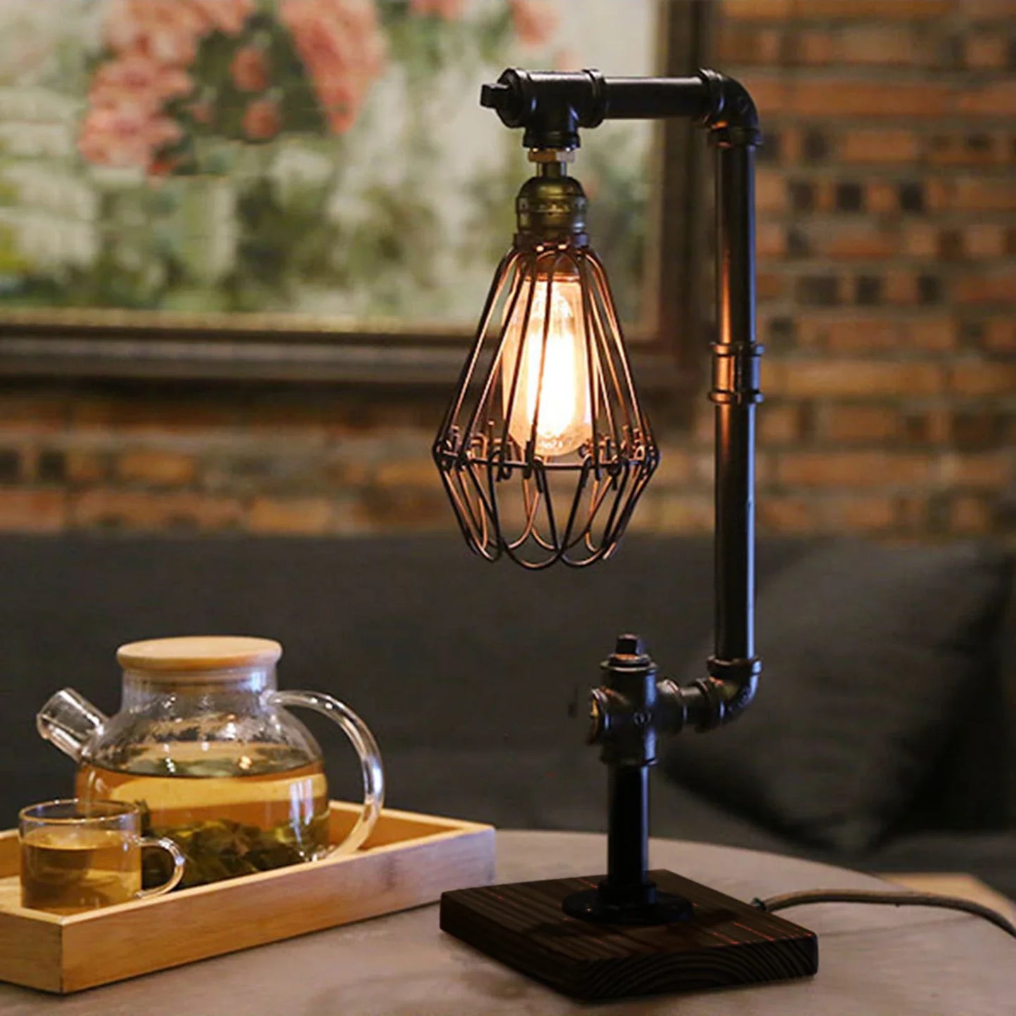 VintageEssence - Vintage kovová stolová lampa