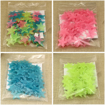 100 kusov 3d hviezdičiek svietiacich v tme nálepky na stenu