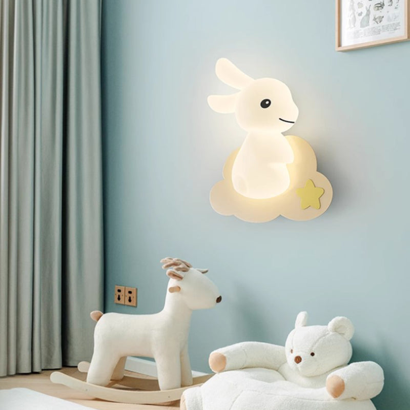 Roztomilá nástenná lampa s králikom